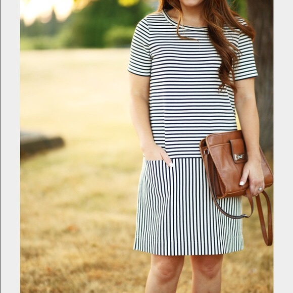 Madewell Navy and White Striped Dress - Picture 1 of 4